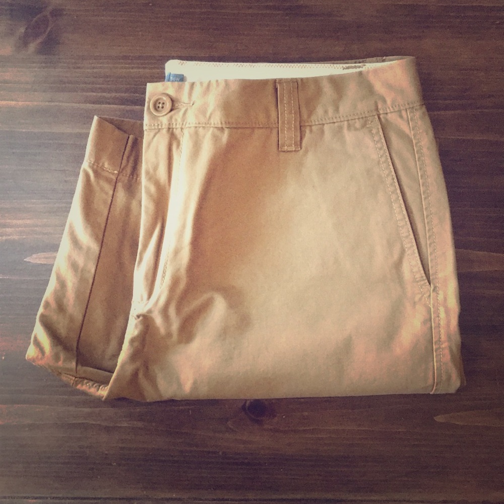 NWOT L.L. Bean Men’s Khaki Shorts - Size 36